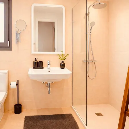 Casamel - Modern 3 Bedroom 2 Bathroom Fully Equiped